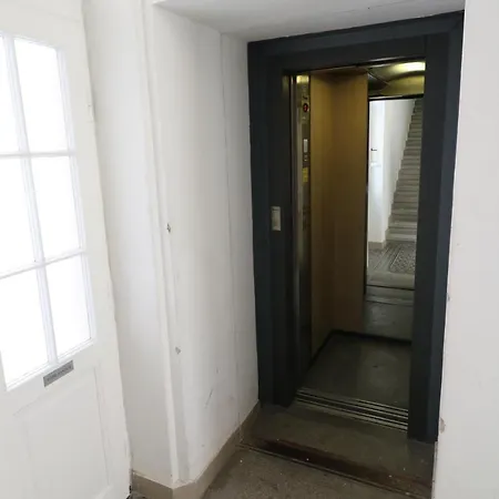 Apartman Krsz10 *
